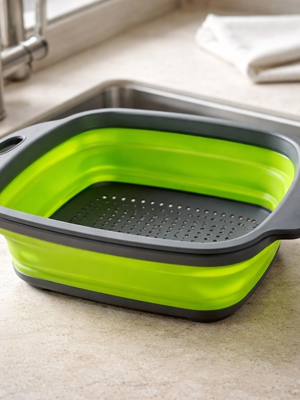 Source Unknown Lime Green and Gray Collapsible Square Strainer